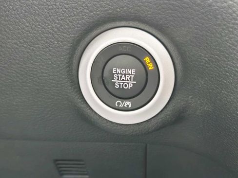 New 2026 Chrysler Pacifica Select w/ S Appearance Package FWD image 30