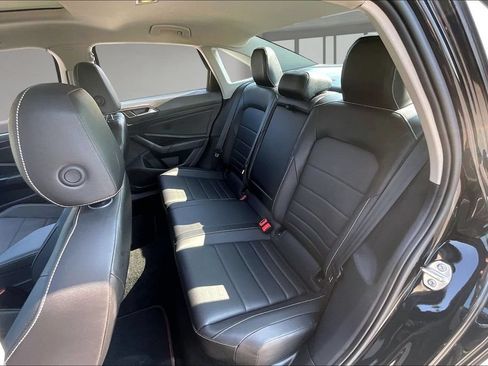 Used 2024 Volkswagen Jetta SE FWD image 21