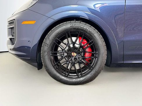 New 2026 Porsche Cayenne GTS image 24