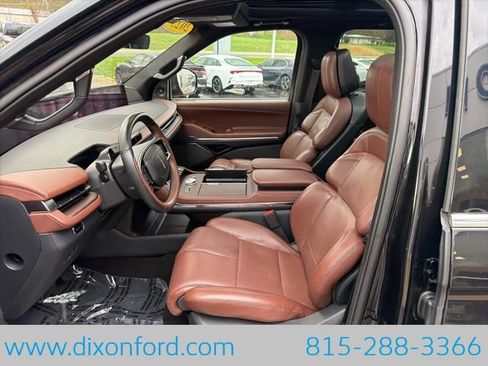 Used 2025 Lincoln Navigator Reserve AWD/4WD image 11