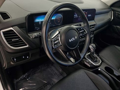 Used 2024 Kia Seltos EX AWD/4WD image 9