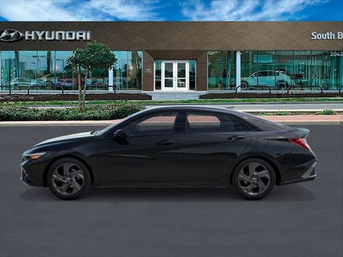 New 2026 Hyundai Elantra Sport image 3