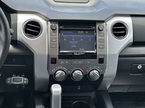 Used 2015 Toyota Tundra SR5 w/ SR5 Upgrade Package RWD image 17