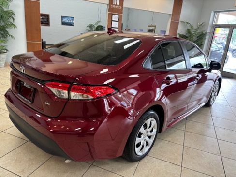 Used 2024 Toyota Corolla LE FWD image 6