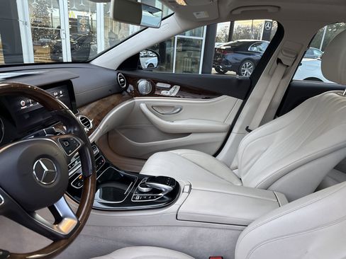 Used 2017 Mercedes-Benz E 300 image 11