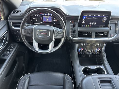 Used 2021 GMC Yukon SLT w/ SLT Premium Package image 18