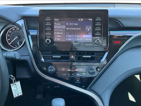 Used 2023 Toyota Camry LE image 7