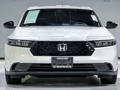 Used 2025 Honda Accord Sport image 5