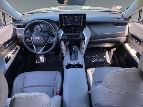 Used 2021 Toyota Venza XLE w/ Softex Package AWD/4WD image 10