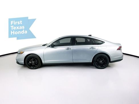 Certified 2025 Honda Accord SE image 4