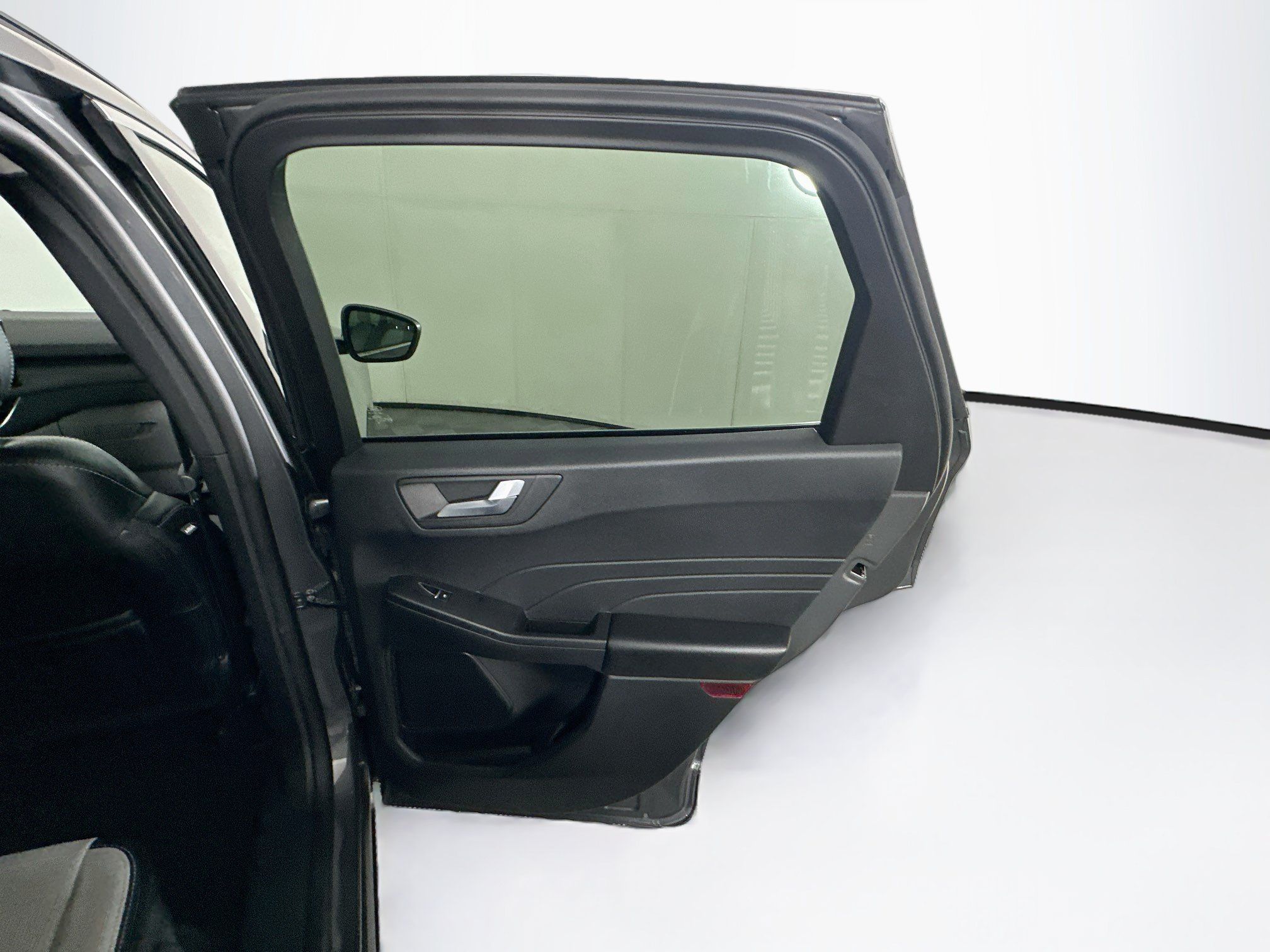 Used 2025 Ford Escape Platinum AWD/4WD image 31