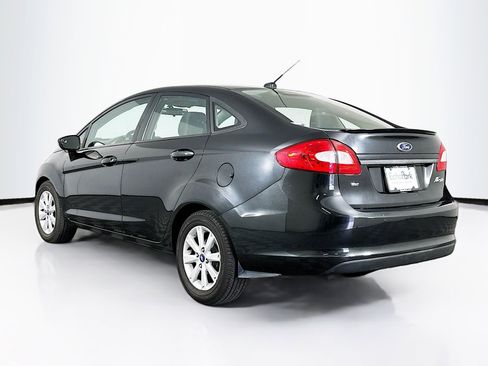 Used 2013 Ford Fiesta SE image 5