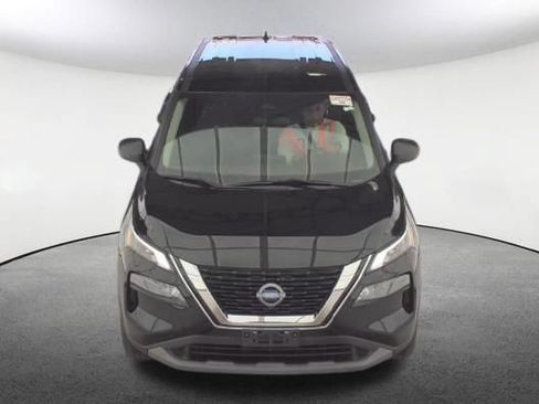 Used 2023 Nissan Rogue S AWD/4WD image 2