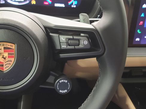 New 2026 Porsche Cayenne image 18