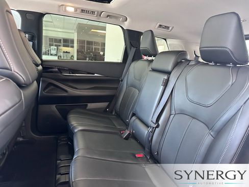 Certified 2024 INFINITI QX60 Pure FWD image 30