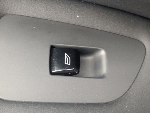 Used 2025 Volvo XC90 B6 Plus image 25