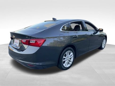 Used 2017 Chevrolet Malibu LT FWD image 7