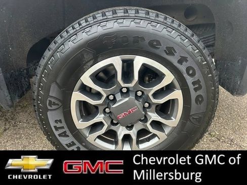 Used 2023 GMC Sierra 2500 SLT w/ SLT Convenience Package AWD/4WD image 10