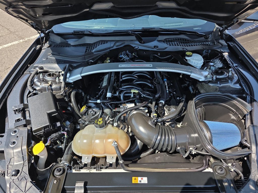 Used 2018 Ford Mustang Shelby GT350 w/ Electronics Package RWD image 40