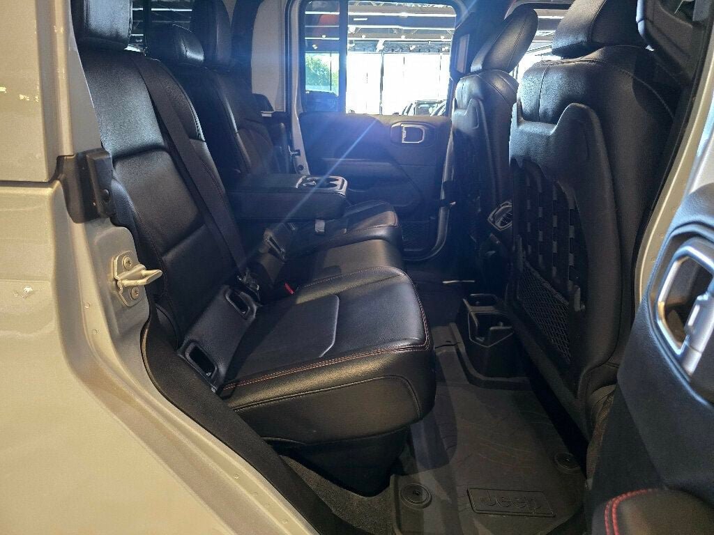 Used 2022 Jeep Gladiator Rubicon w/ LED Lighting Group AWD/4WD image 25