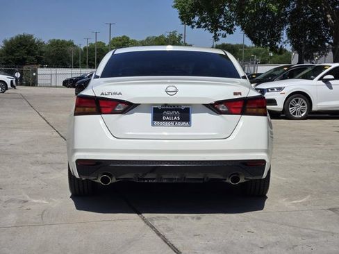 Used 2024 Nissan Altima 2.5 SR FWD image 7