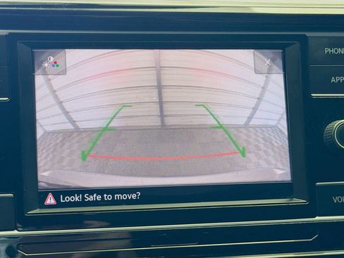 Used 2022 Volkswagen Taos S FWD image 16
