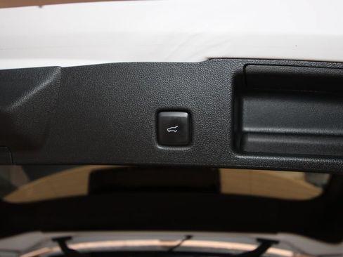 Used 2024 Ford Escape Active w/ Tech Pack #2 AWD/4WD image 35