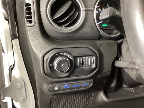 Used 2022 Jeep Wrangler Unlimited Sahara w/ Cold Weather Group image 22