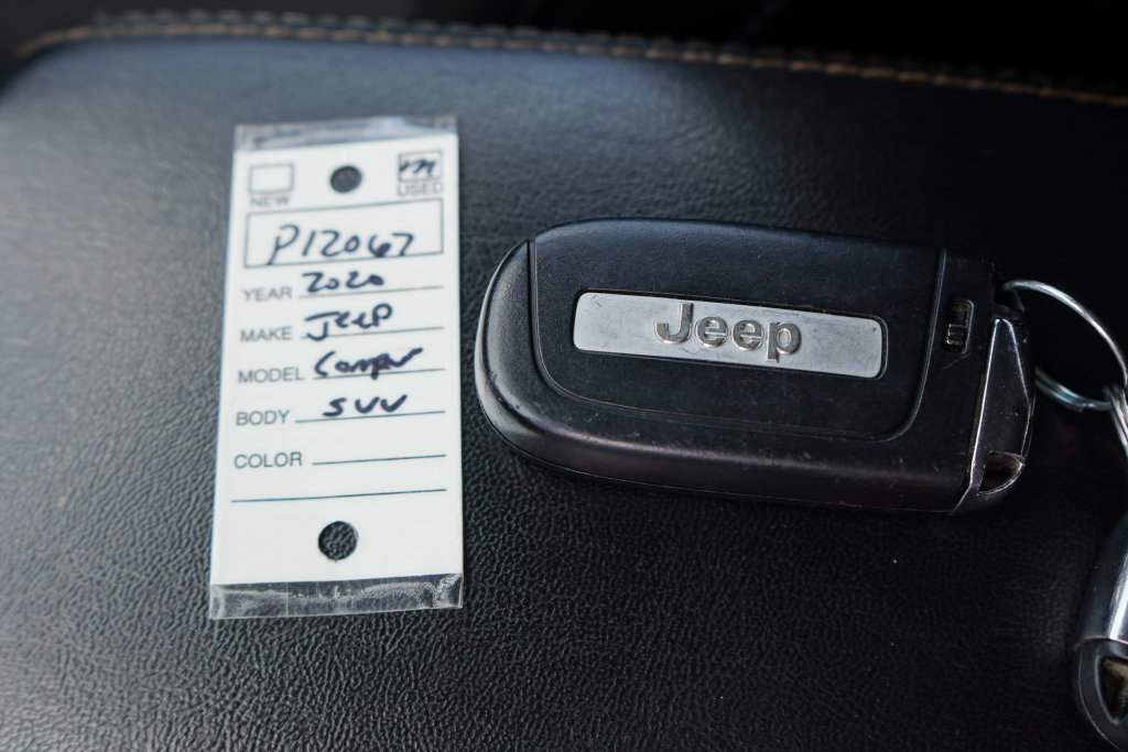 Used 2020 Jeep Compass Latitude w/ Cold Weather Group AWD/4WD image 33