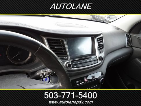 Used 2017 Hyundai Tucson Limited w/ Limited Ultimate Package 03 image 8