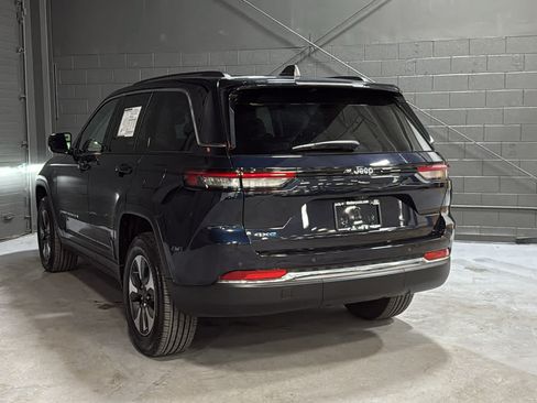 Used 2023 Jeep Grand Cherokee 4WD 4xe image 6
