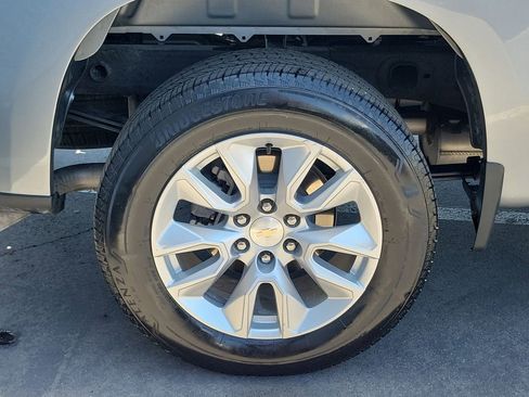 Used 2023 Chevrolet Silverado 1500 Custom AWD/4WD image 29