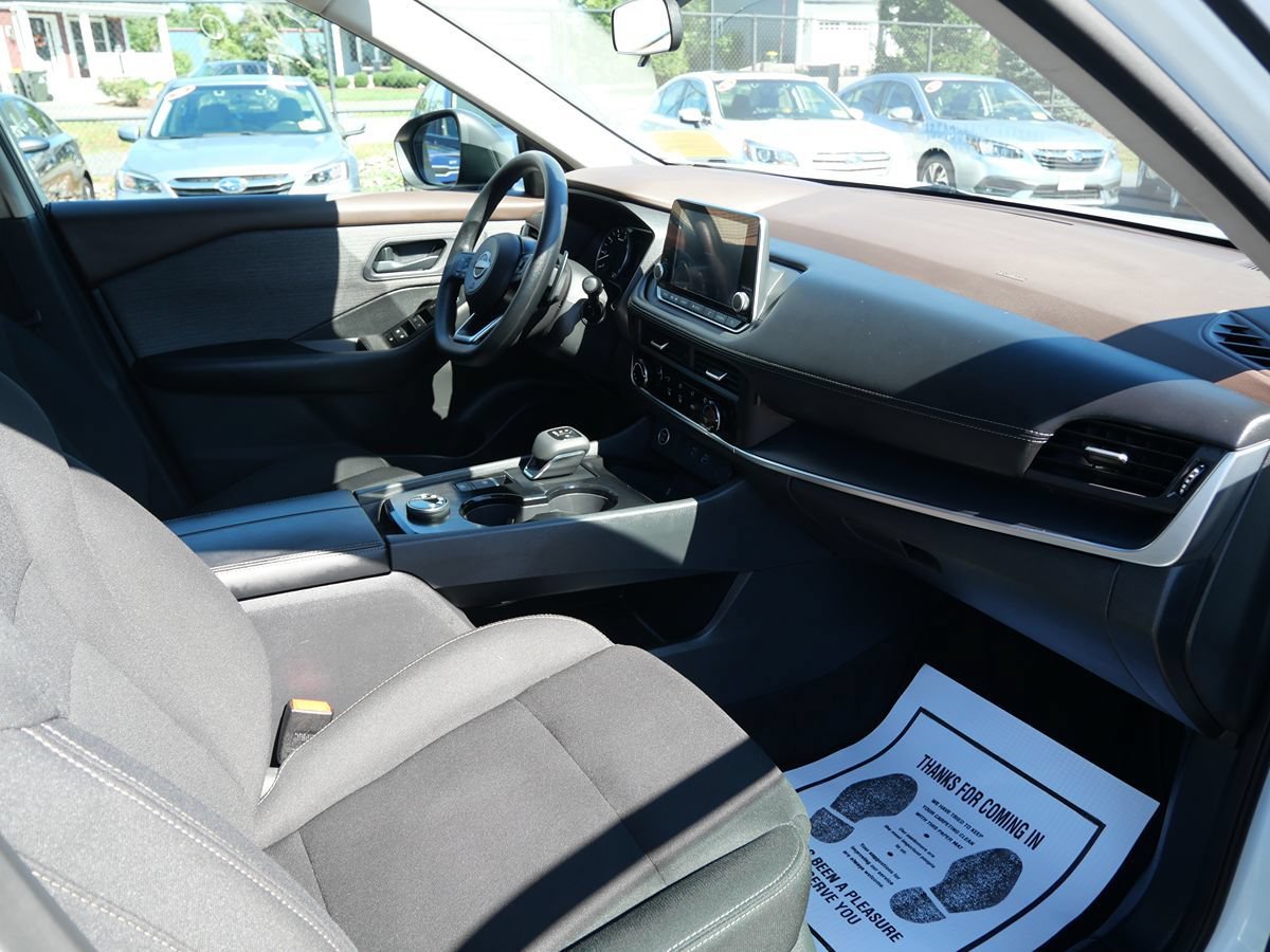 Used 2023 Nissan Rogue S AWD/4WD image 15