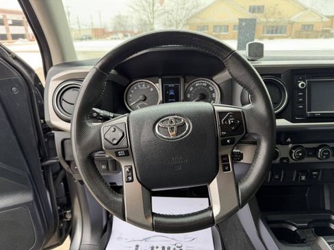 Used 2019 Toyota Tacoma SR5 image 13