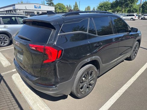 Used 2021 GMC Terrain SLT w/ Infotainment Package II AWD/4WD image 3