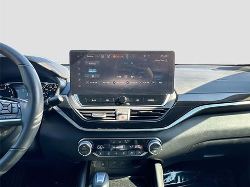 Used 2024 Nissan Altima 2.0 SR image 14