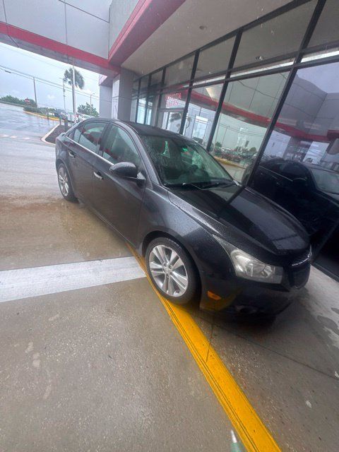 Used 2013 Chevrolet Cruze LTZ FWD image 3