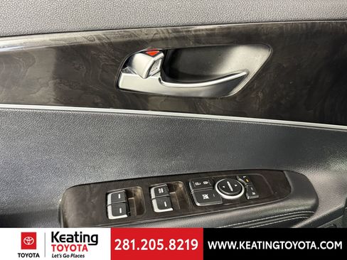 Used 2016 Kia Sorento LX image 11