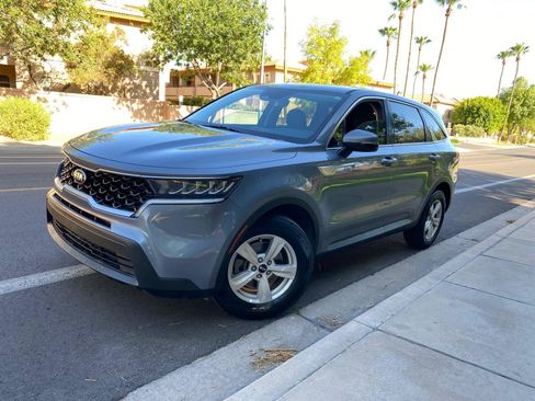 Used 2021 Kia Sorento LX FWD image 5