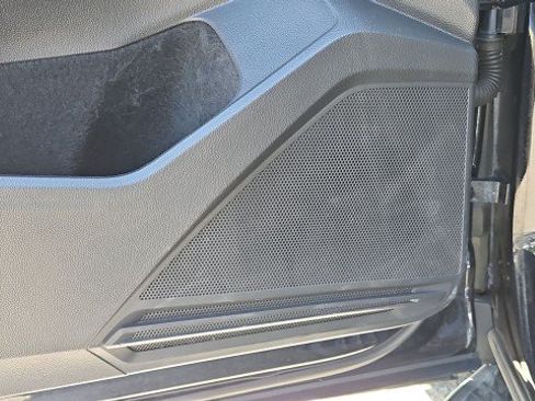 Used 2021 Volkswagen Tiguan SE R-Line FWD image 24