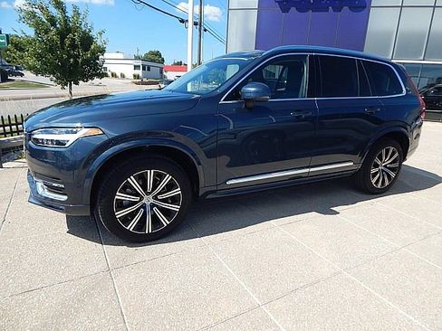 Certified 2025 Volvo XC90 B6 Plus image 11