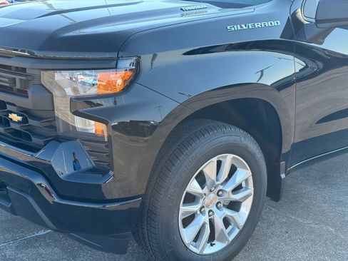 New 2026 Chevrolet Silverado 1500 Custom image 2