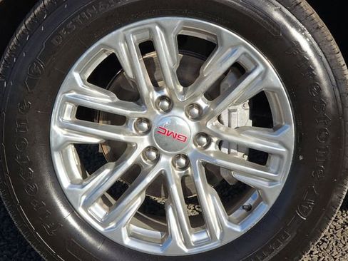 Used 2024 GMC Yukon SLT image 46