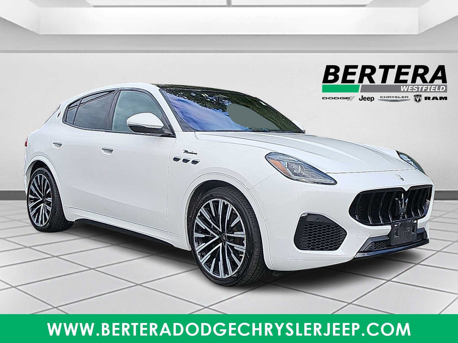 Used 2023 Maserati Grecale Modena AWD/4WD image 1