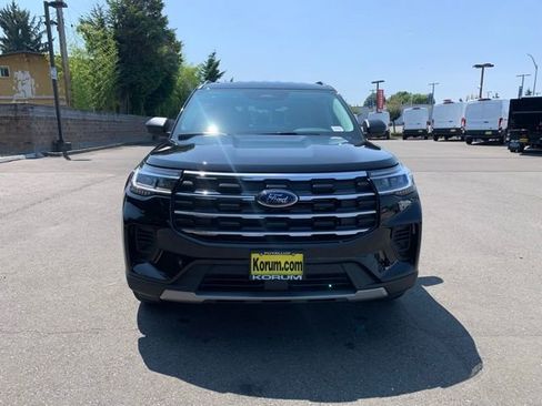 New 2025 Ford Explorer Active image 10