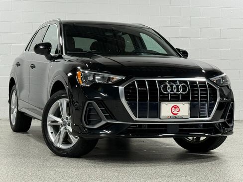 Used 2020 Audi Q3 2.0T Premium w/ Convenience Package AWD/4WD image 4