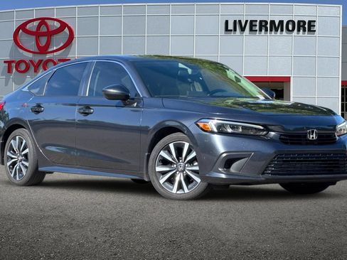 Used 2023 Honda Civic EX image 2