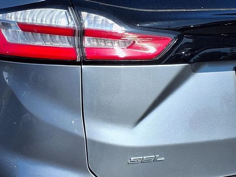 Used 2024 Ford Edge SEL image 23