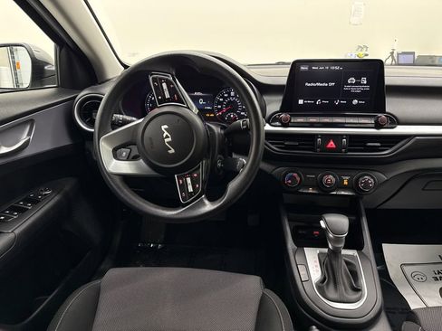 Used 2024 Kia Forte LXS w/ LXS Technology Package FWD image 14