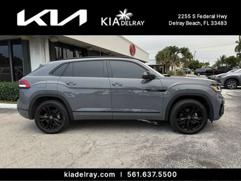 Used 2023 Volkswagen Atlas Cross Sport SEL R-Line AWD/4WD image 2